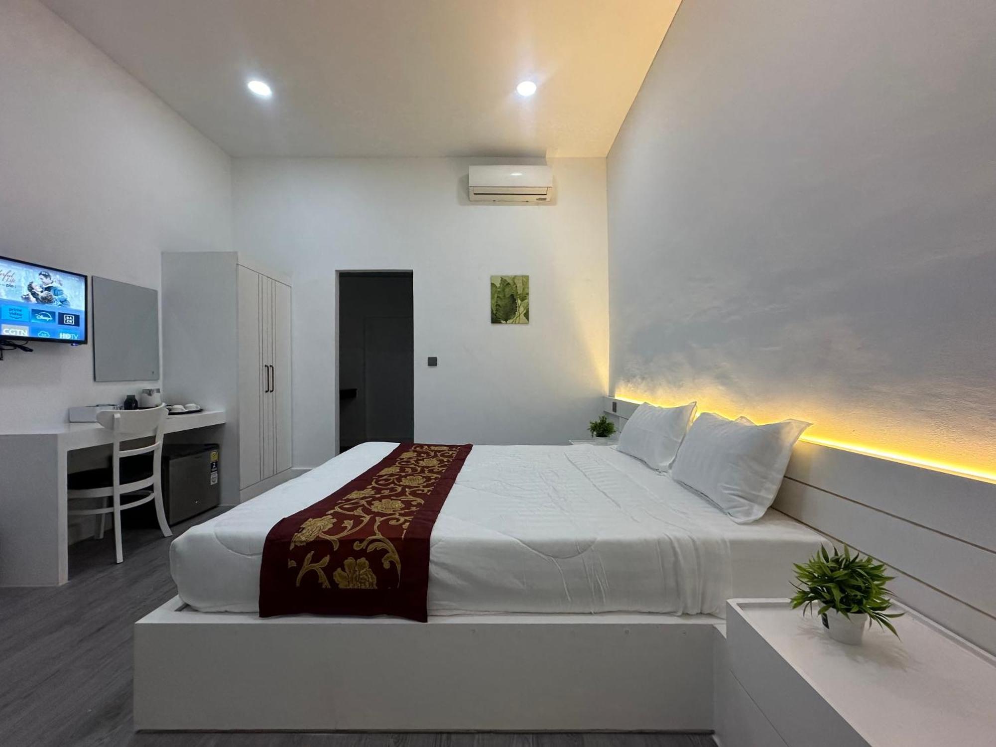 The Aura Residence Sihanoukville Exterior photo